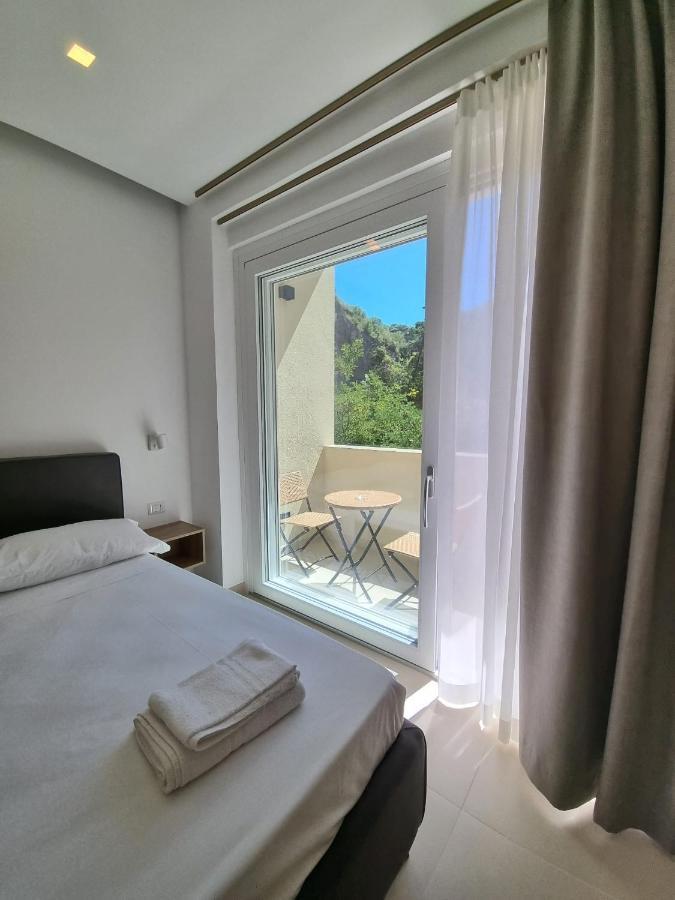 Marea Retreat Rooms Marina di Camerota Exteriör bild